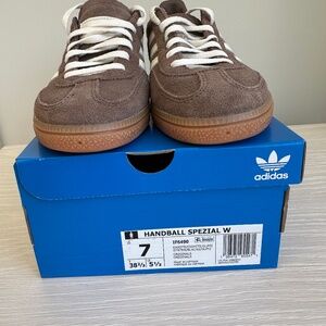 Adidas Handball Spezial  Size 7 Women's  Off White/Earth Strata Brown